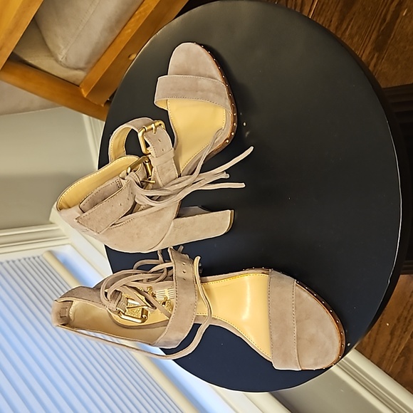 Jesina Block-Heel Sandals Taupe high heels Vince Camuto - Picture 4 of 4